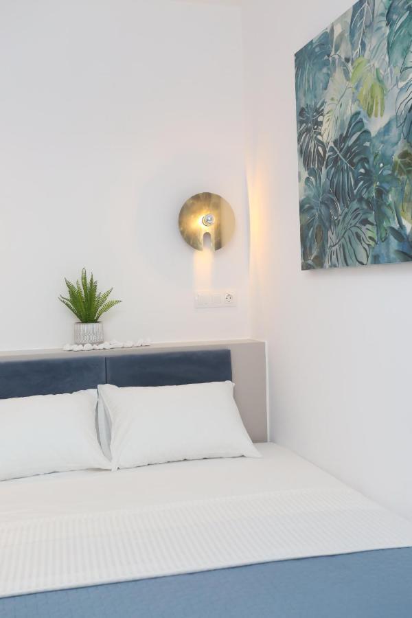 Blue Wave Apartment