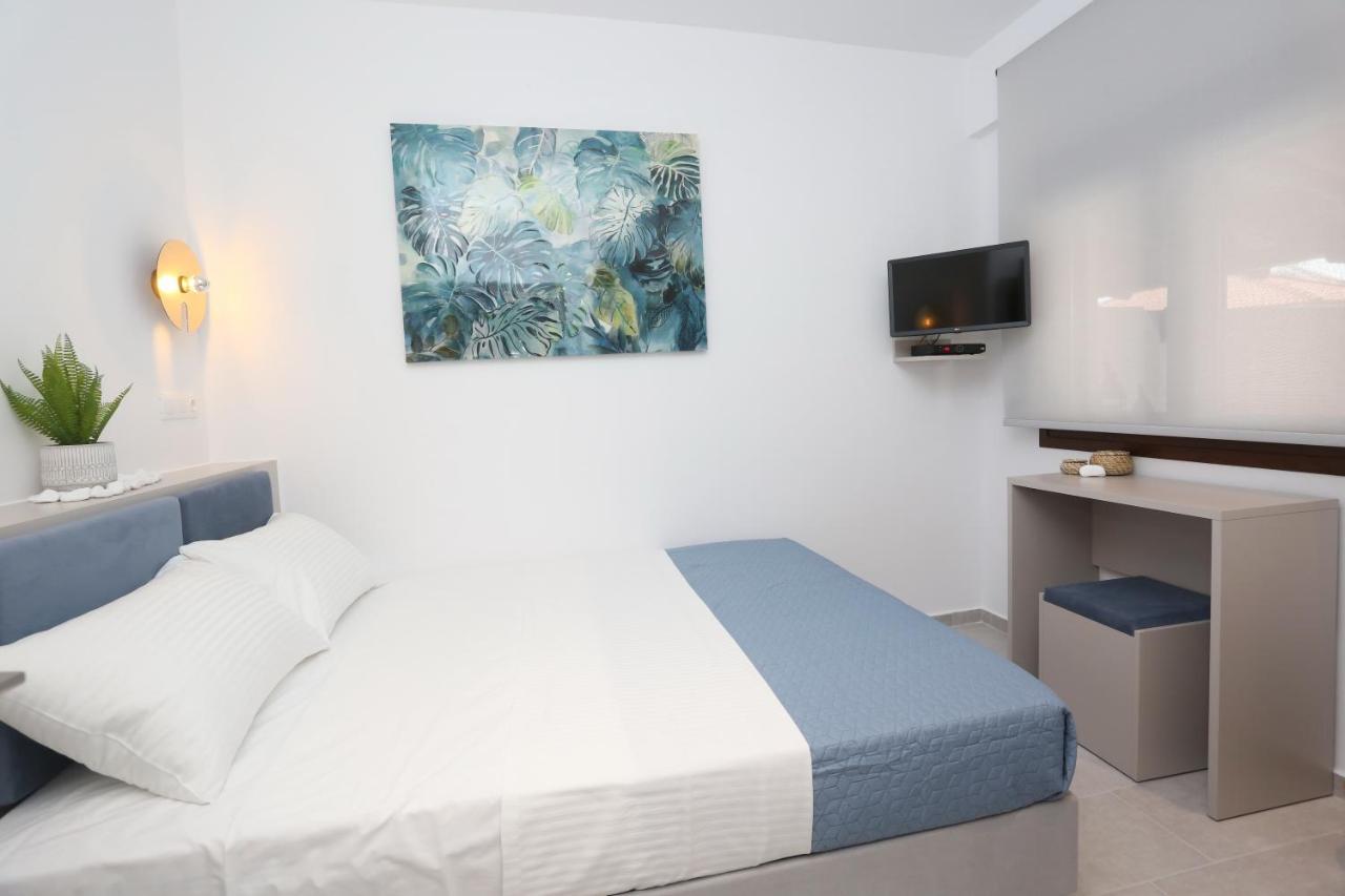 Blue Wave Apartment Pefkochori